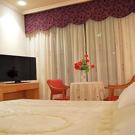 Cristal 2 Hotel
